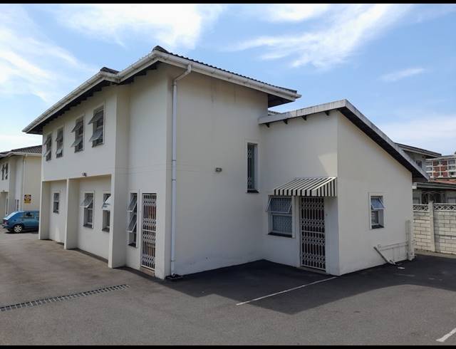 8 BEDROOM FREEHOLD FOR SALE IN GLENWOOD
